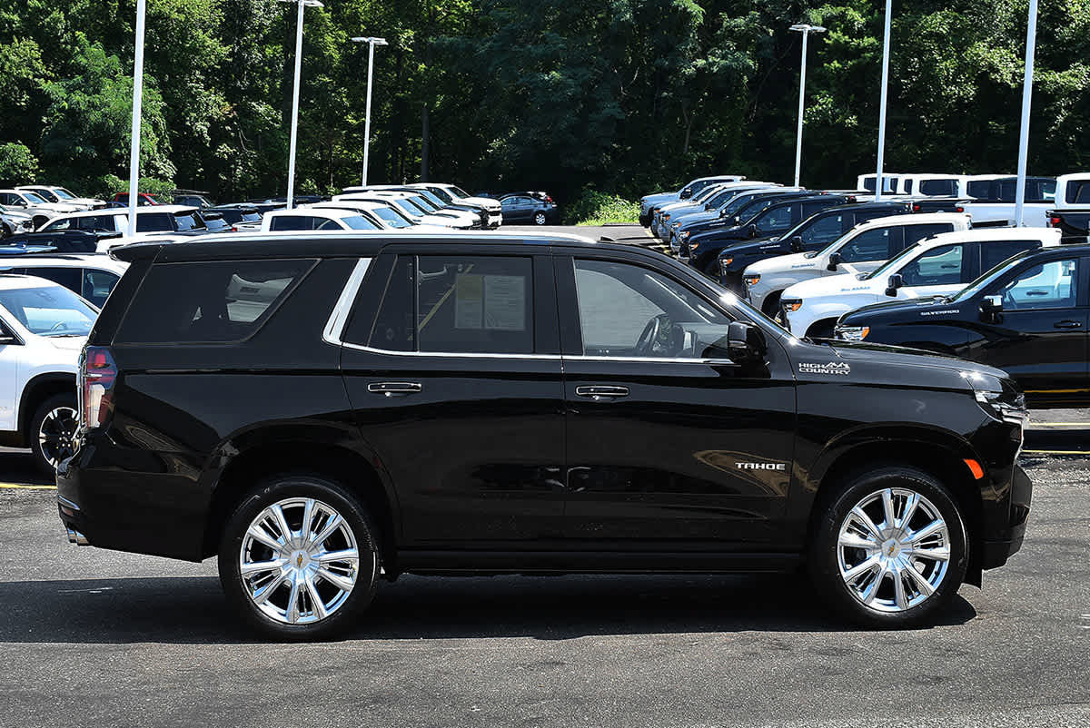 Used 2023 Chevrolet Tahoe High Country w/ Premium Package 2 AWD/4WD image 6