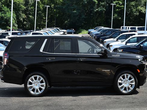 Used 2023 Chevrolet Tahoe High Country w/ Premium Package 2 AWD/4WD image 6