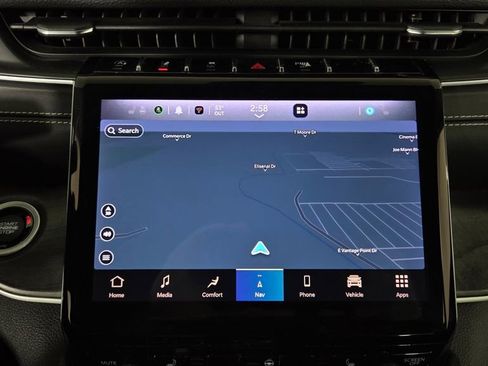 Used 2023 Jeep Grand Cherokee Limited w/ Black Appearance Package image 25