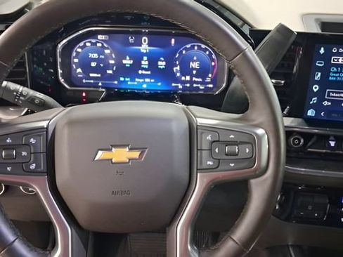 Used 2026 Chevrolet Silverado 3500 LTZ w/ LTZ Premium Package AWD/4WD image 16