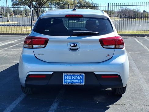 Used 2019 Kia Rio S w/ Technology Package image 8