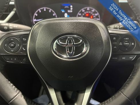 Used 2024 Toyota Corolla SE image 14