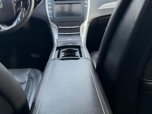Used 2013 Lincoln MKZ AWD image 15