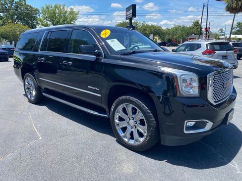 Used 2017 GMC Yukon XL Denali w/ Open Road Package RWD image 5