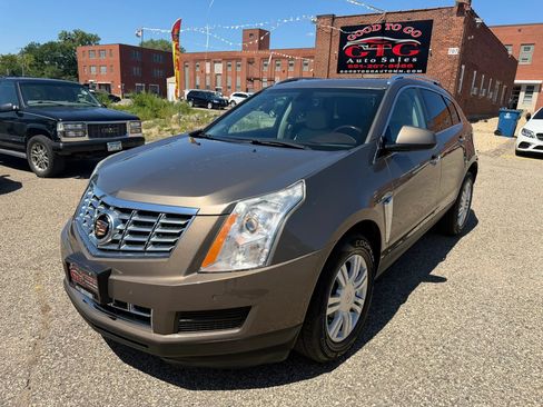 Used 2014 Cadillac SRX Luxury FWD image 2