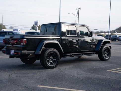 Used 2023 Jeep Gladiator Mojave w/ Cold Weather Group image 5