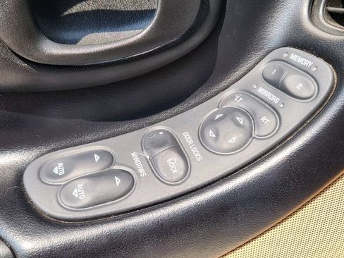 Used 2001 Chevrolet Corvette Convertible w/ Preferred Equipment Group2 RWD image 24
