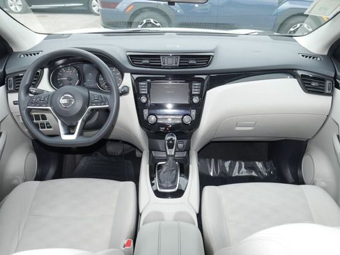 Used 2020 Nissan Rogue Sport SV FWD image 37