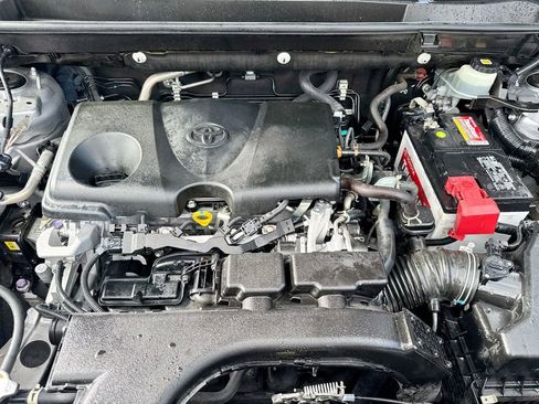 Used 2021 Toyota RAV4 XLE Premium FWD image 30