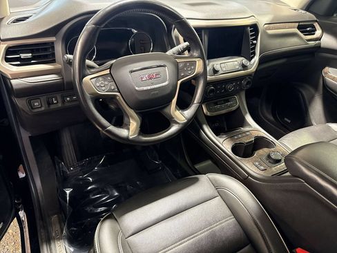Used 2021 GMC Acadia Denali w/ Denali Ultimate Package AWD/4WD image 11