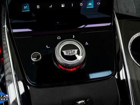 Used 2025 Cadillac Escalade IQ Luxury 2 image 20