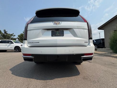 Used 2021 Cadillac Escalade Premium Luxury w/ Driver Assist Tech Package AWD/4WD image 10