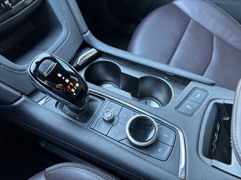 Used 2023 Cadillac XT6 Premium Luxury w/ Technology Package image 22