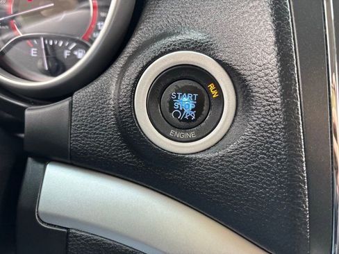 Used 2012 Dodge Journey SXT w/ Flexible Seating Group image 18