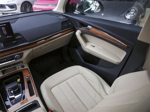 Used 2022 Audi Q5 2.0T Premium image 33