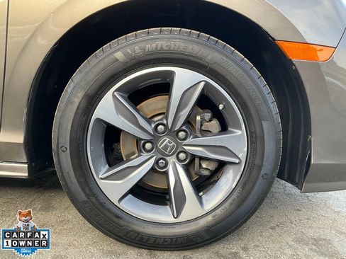 Used 2018 Honda Odyssey Touring image 93