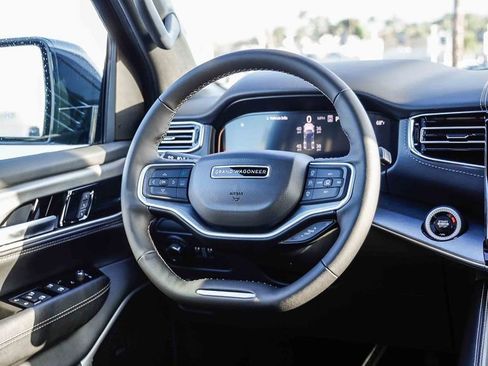 New 2026 Jeep Grand Wagoneer L Limited AWD/4WD image 18