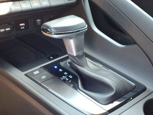 Used 2025 Hyundai Elantra Sport FWD image 15