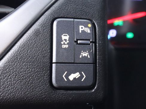 Used 2018 Chevrolet Tahoe Premier RWD image 10