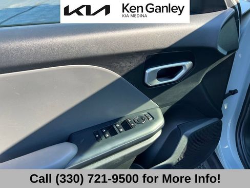 Certified 2025 Kia K4 FWD image 27