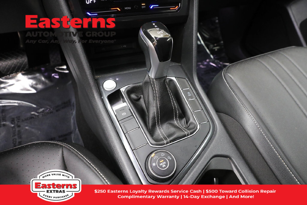 Used 2023 Volkswagen Tiguan SE AWD/4WD image 13