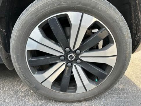 Used 2023 Volvo C40 P8 Recharge Plus image 4