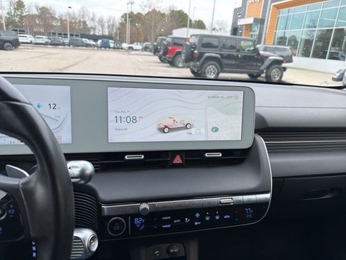 Used 2023 Hyundai Ioniq 5 SE image 12