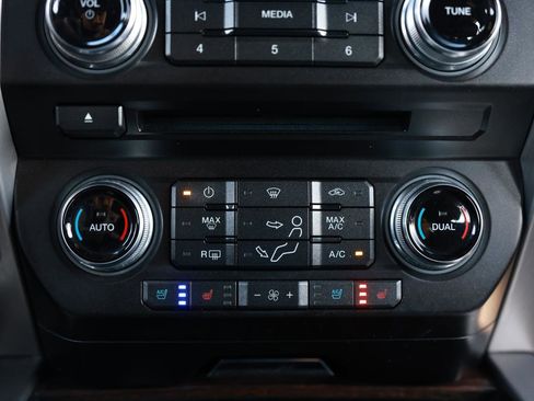 Used 2017 Ford F450 Platinum w/ Platinum Ultimate Package image 37