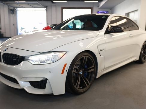 Used 2016 BMW M4 Coupe image 3