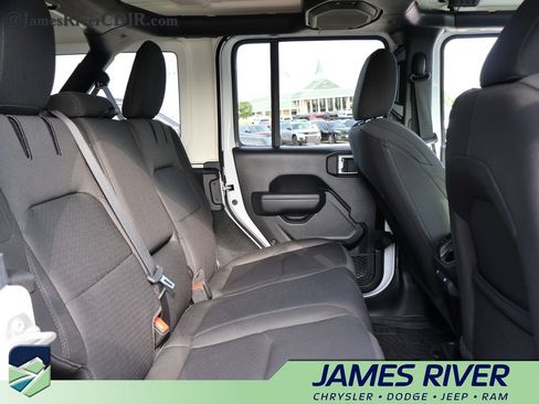 Used 2023 Jeep Wrangler Unlimited w/ Cold Weather Group AWD/4WD image 12