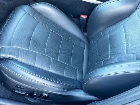 Used 2023 Kia Stinger GT2 image 22