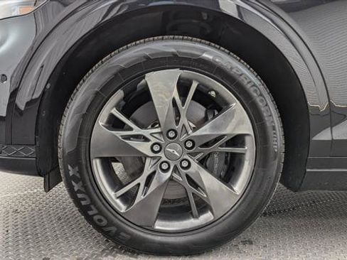 Used 2022 Genesis GV70 3.5T Sport w/ Sport Advanced Package image 33