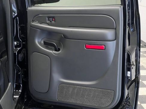Used 2004 Chevrolet Avalanche Z71 w/ Sun And Sound Package AWD/4WD image 92