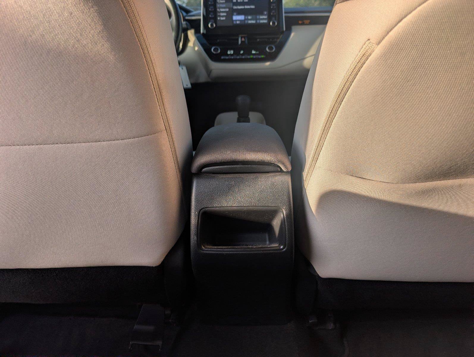 Used 2020 Toyota Corolla LE FWD image 32