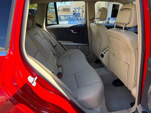 Used 2011 Mercedes-Benz GLK 350 4MATIC image 24