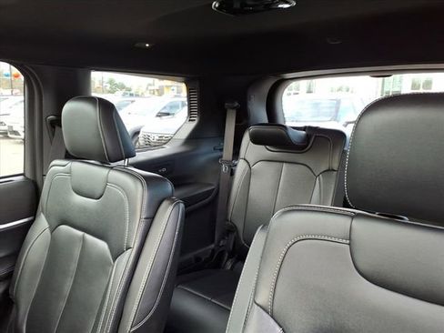 Used 2024 Jeep Grand Cherokee L Limited w/ Luxury Tech Group II image 13