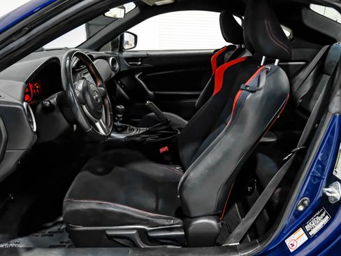 Used 2015 Scion FR-S RWD image 12