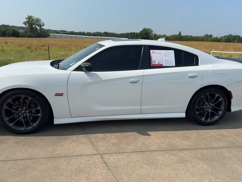 Used 2023 Dodge Charger Scat Pack RWD image 4