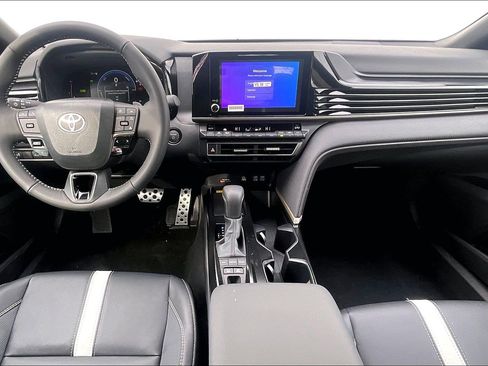 New 2026 Toyota Camry SE image 6