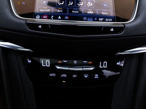 Used 2023 Cadillac XT5 Premium Luxury FWD image 26