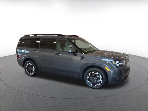 Used 2025 Hyundai Santa Fe SEL image 2