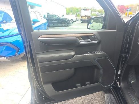 Used 2024 Chevrolet Silverado 1500 LT AWD/4WD image 14