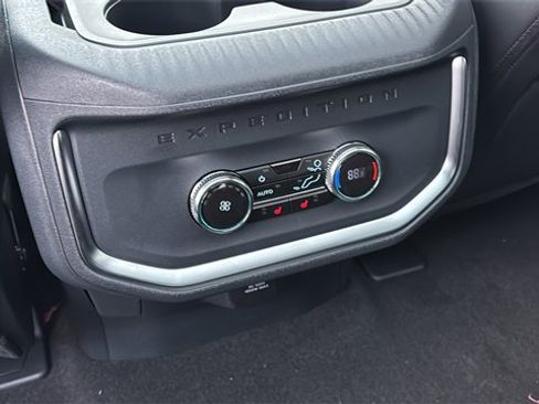 New 2025 Ford Expedition Platinum w/ Stealth Performance Package image 8