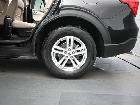 Used 2024 Ford Explorer XLT w/ Equipment Group 202A image 20