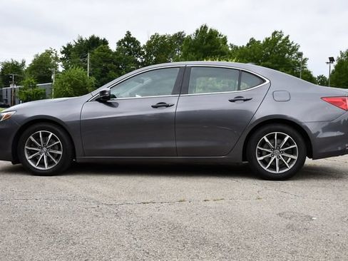 Used 2019 Acura TLX FWD image 4