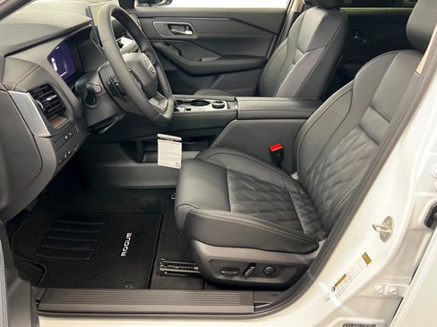 New 2026 Nissan Rogue Platinum w/ Platinum Premium Package image 17