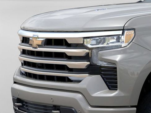New 2026 Chevrolet Silverado 1500 High Country AWD/4WD image 15