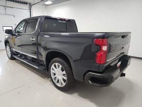 Used 2023 Chevrolet Silverado 1500 High Country w/ High Country Premium Package AWD/4WD image 11