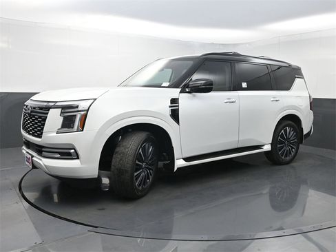 Used 2025 Nissan Armada Platinum Reserve image 29