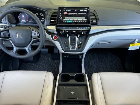 New 2026 Honda Odyssey EX-L image 15